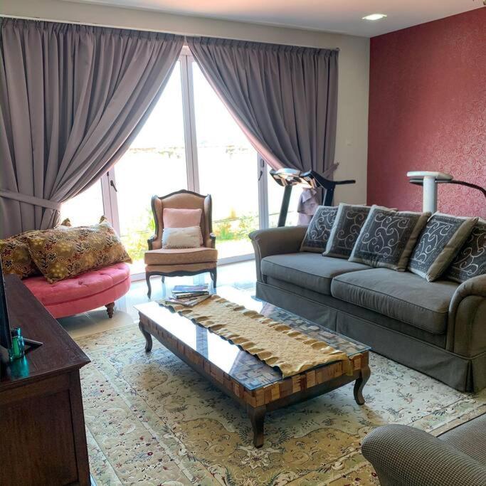 Santai Homestay Jb Holiday home *